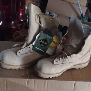 Gore-Tex Men's Military Steel ToeTan Boots NWT size12